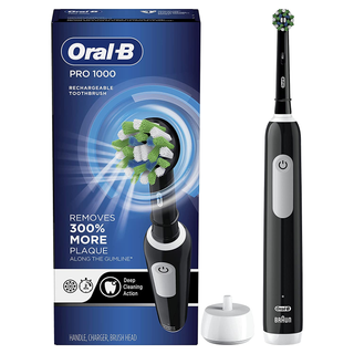 Oral-B Pro 1000 Crossaction Electric Toothbrush, Black